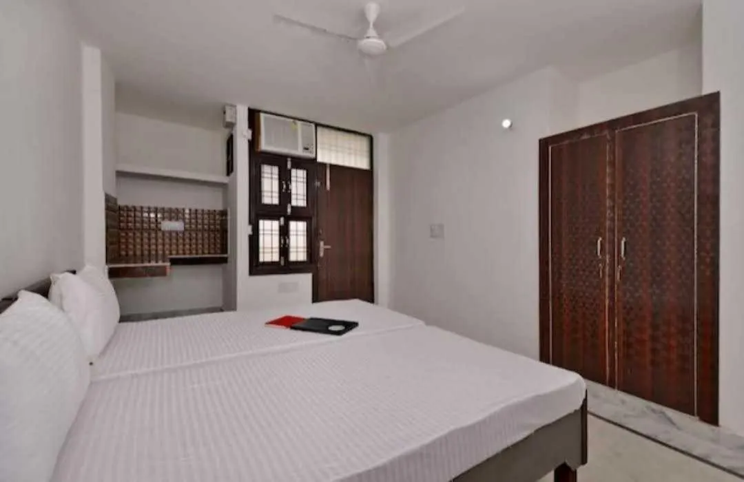 Hotel O Pop Royal Guest House Near Omaxe Celebration Mall Gurgaon 3*,  India